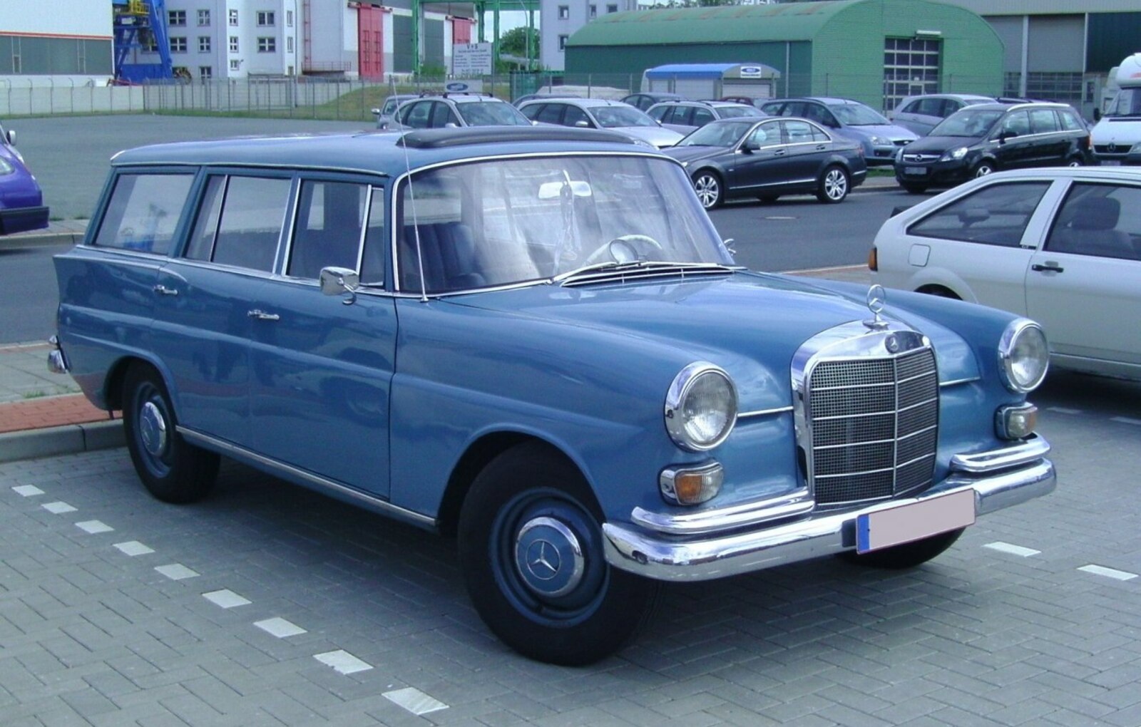 Mercedes-Benz Fintail Universal (W110) 190 Dc (55 Hp) 1965 