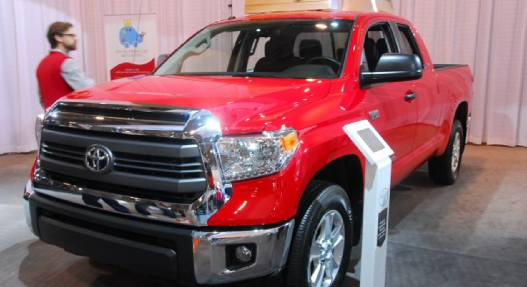 Toyota Tundra II Double Cab (facelift 2013) 5.7 V8 32V (381 Hp) 4x4 Automatic 2013, 2014, 2015, 2016, 2017 