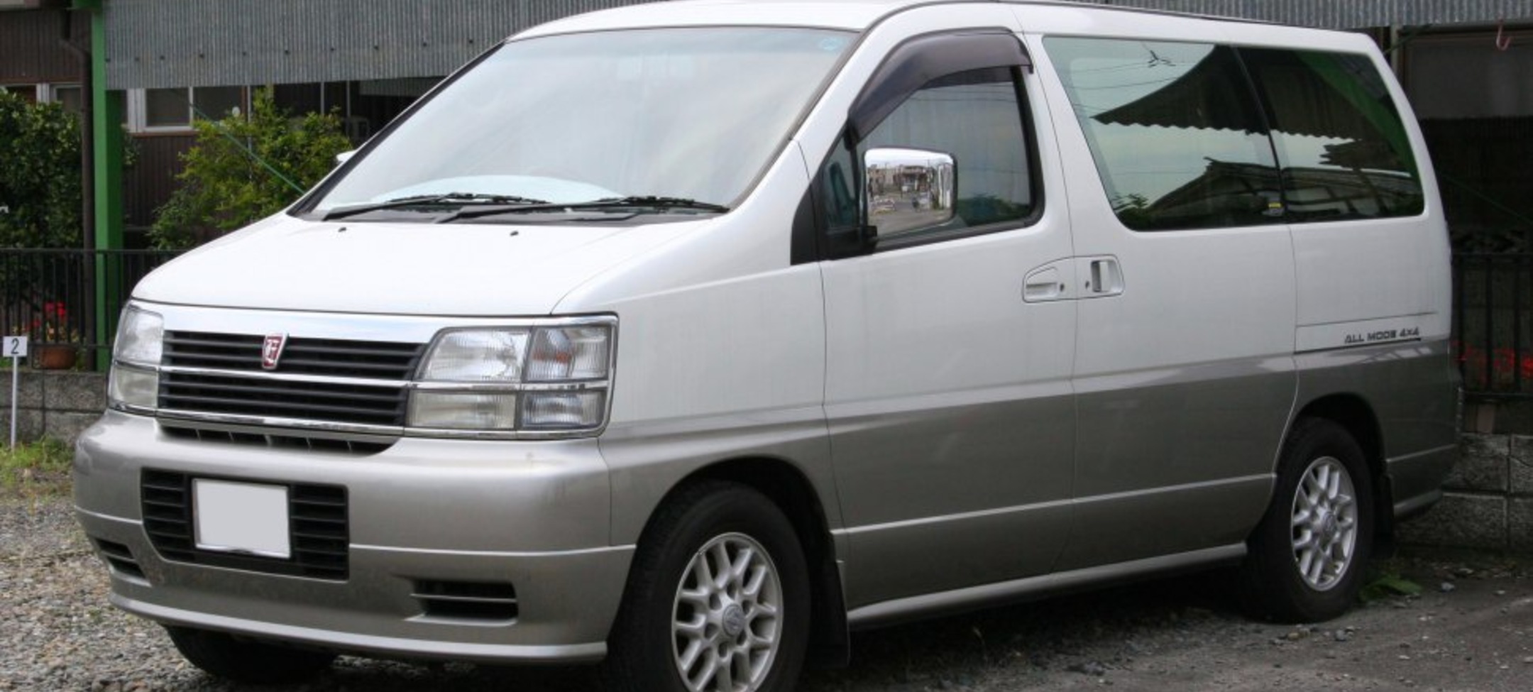 Nissan Elgrand (E50) 3.0 TD (170 Hp) 1999, 2000, 2001, 2002 