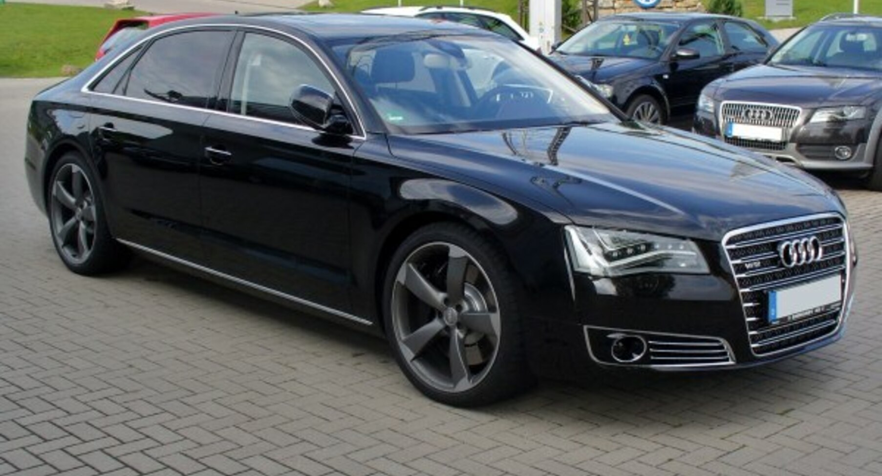 Audi A8 Long (D4, 4H) 4.2 FSI V8 (372 Hp) quattro Tiptronic 2010, 2011, 2012 
