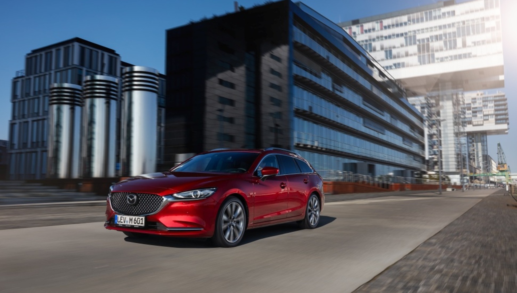 Mazda 6 III Sport Combi (GJ, facelift 2018) 2.2 SKYACTIV-D (184 Hp) 4x4 SKYACTIV-Drive 2018, 2019, 2020, 2021 