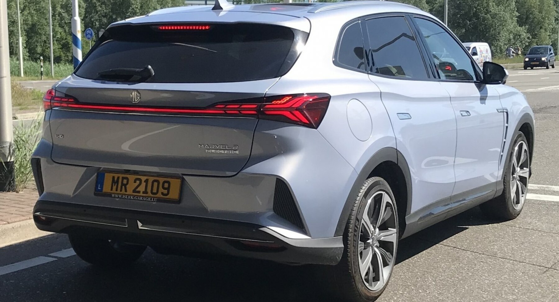 MG Marvel R 70 kWh (180 Hp) Electric 2021 