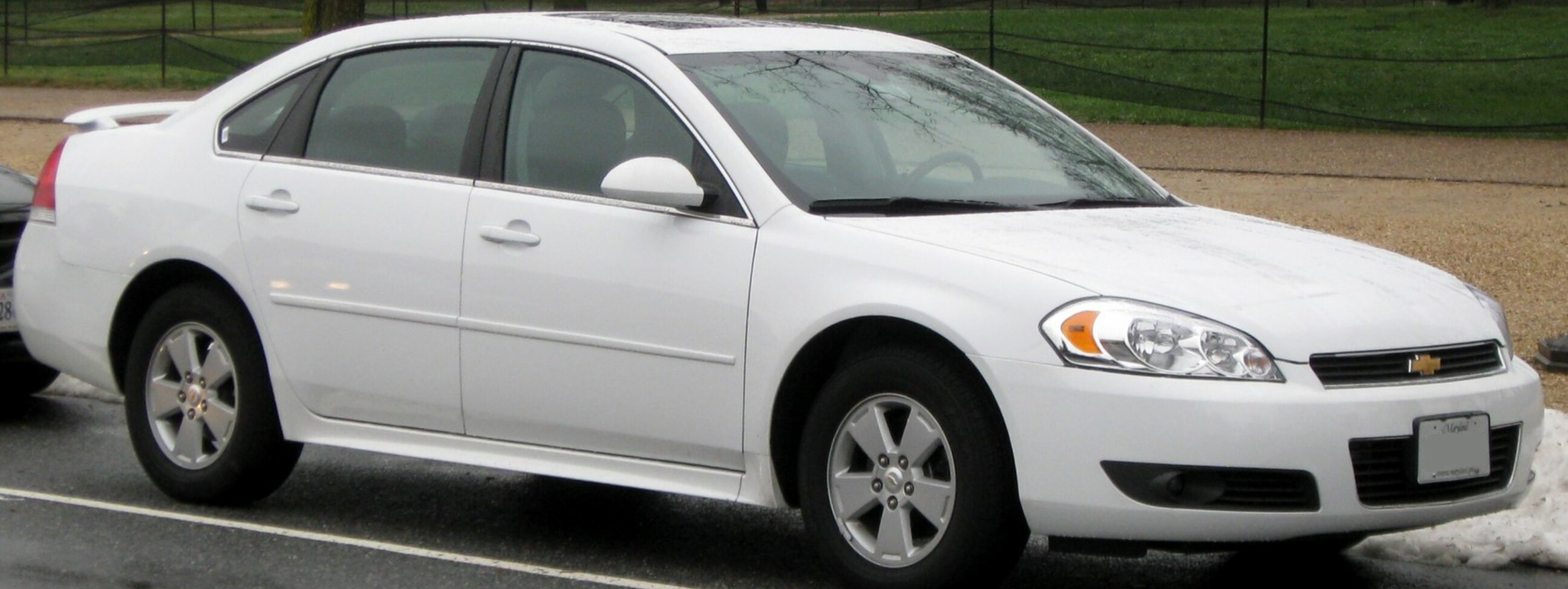 Chevrolet Impala IX 5.3 V8 (303 Hp) Automatic 2009, 2010 