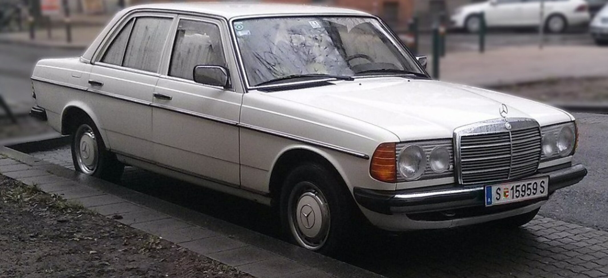 Mercedes-Benz 220 (W123) 220 D (55 Hp) 1976, 1977, 1978, 1979 