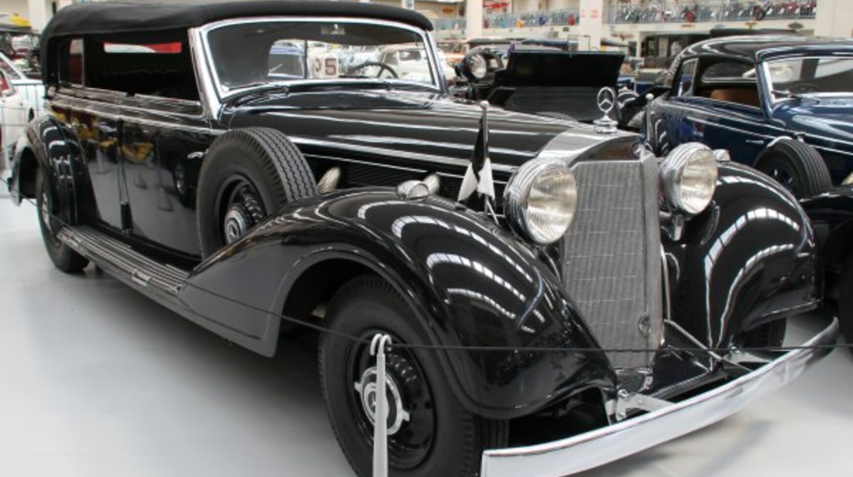 Mercedes-Benz 770 Cabriolet (W150) 7.7 (230 Hp) 1938, 1939, 1940, 1941, 1942, 1943 