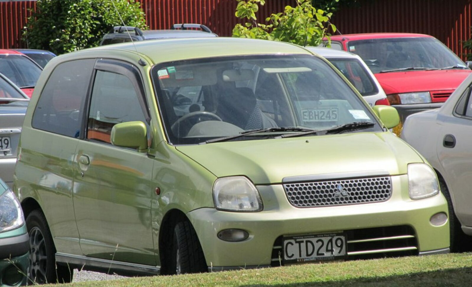 Mitsubishi Pistachio 1.1 GDI (74 Hp) 1999, 2000 