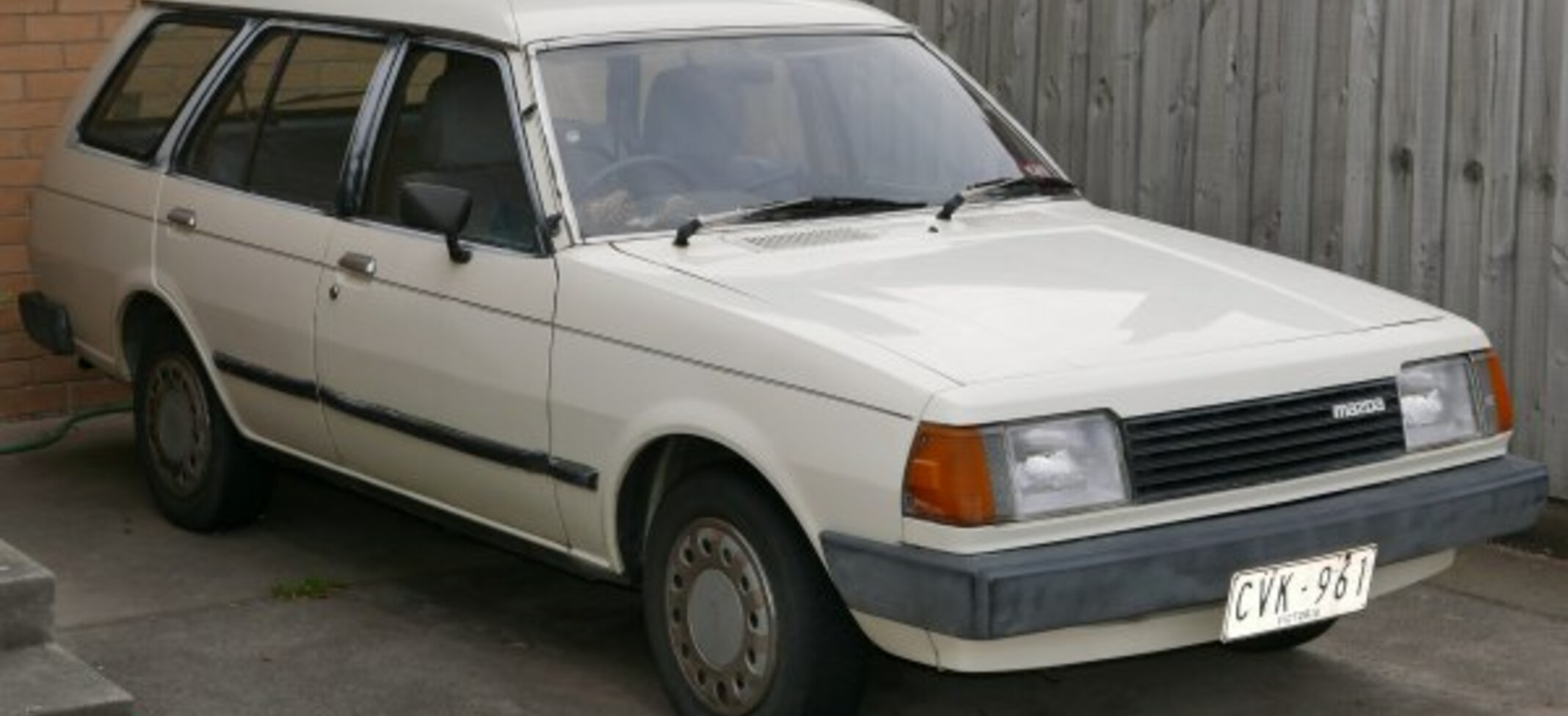 Mazda 323 I Station Wagon (FA) 1.5 (70 Hp) 1982, 1983, 1984, 1985, 1986 