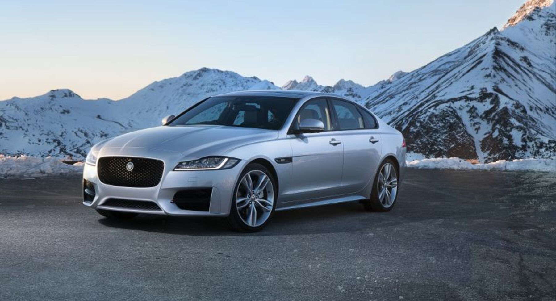 Jaguar XF (X260) 2.0 (200 Hp) Automatic 2017, 2018 