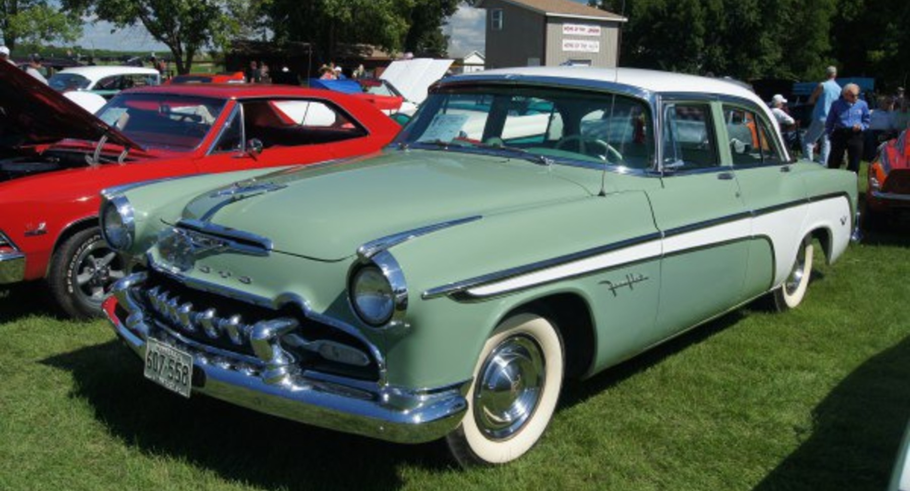 DeSoto Fireflite I Four-Door Sedan 4.8 V8 (200 Hp) PowerFlite 1954, 1955 