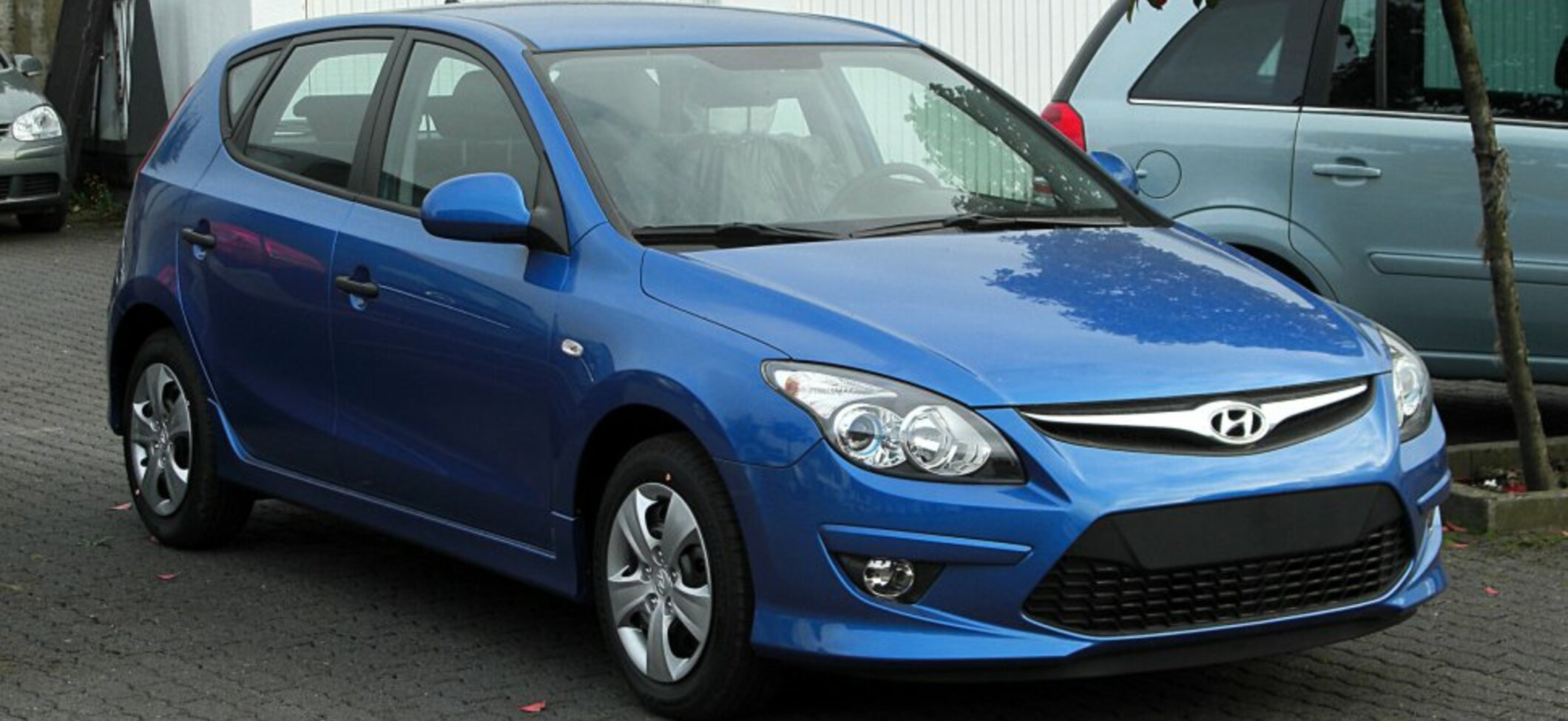 Hyundai i30 I (facelift 2010) 1.6 (126 Hp) Automatic 2010, 2011, 2012 