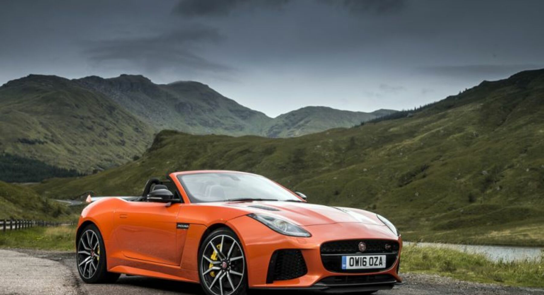 Jaguar F-type Convertible (facelift 2017) 2.0 (300 Hp) Automatic 2017, 2018 