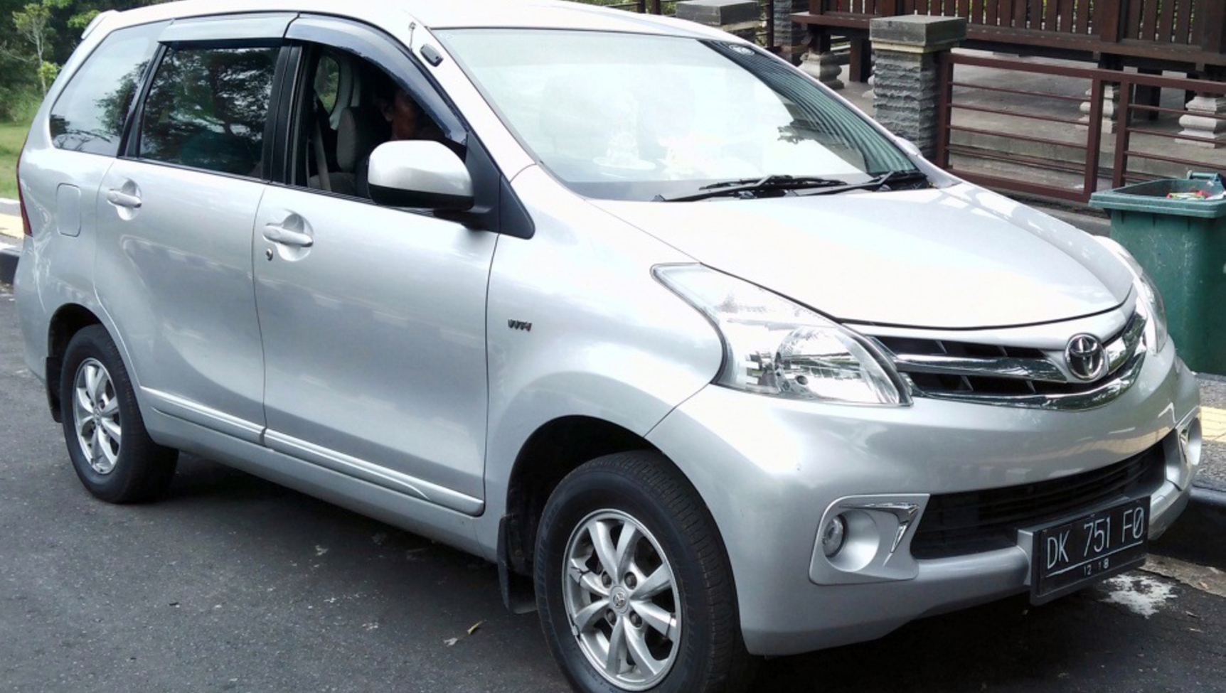 Toyota Avanza II 1.5 (104 Hp) Automatic 2011, 2012, 2013, 2014, 2015 