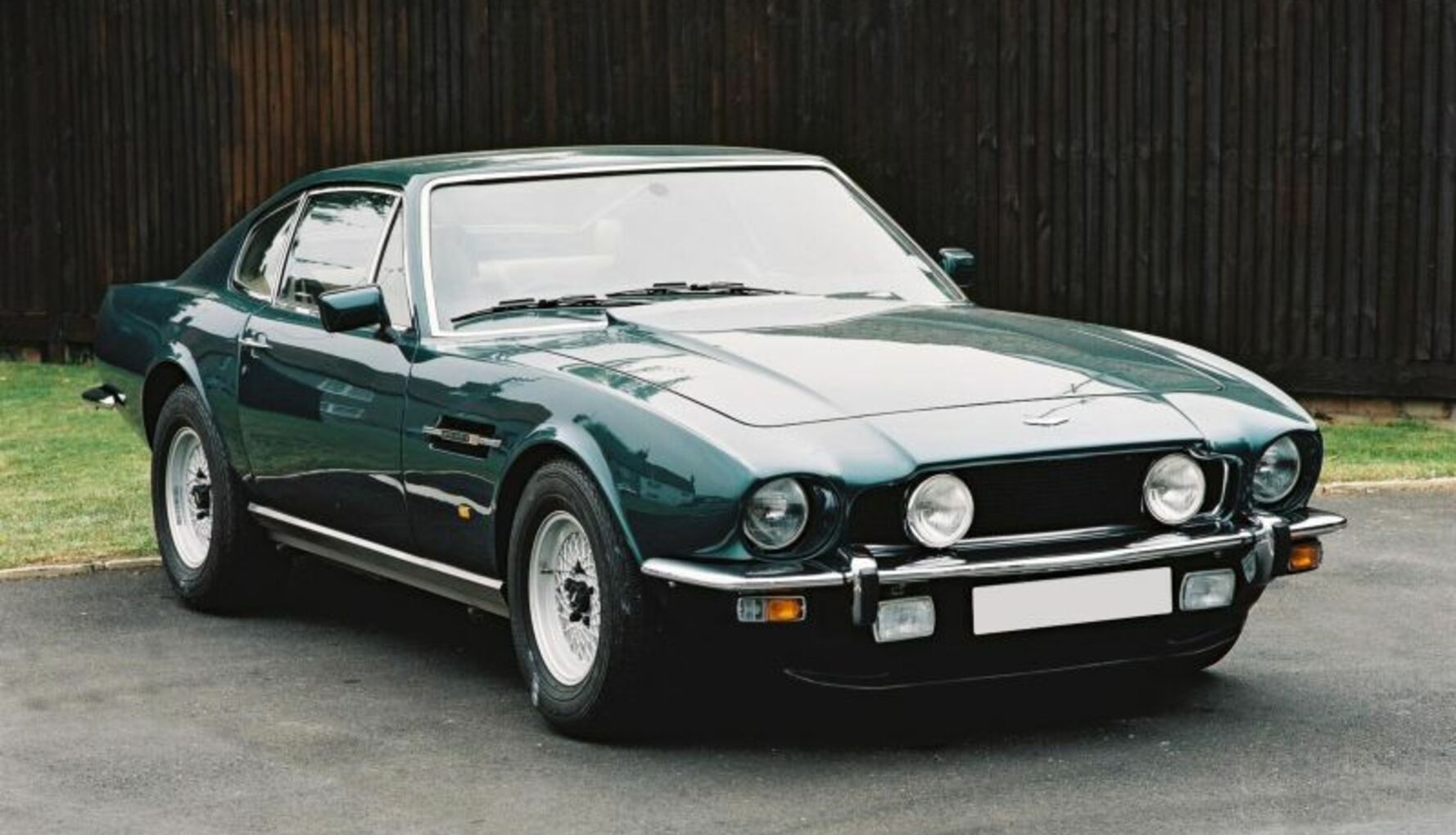 Aston Martin AMV8 5.3 V8 (385 Hp) Vantage Automatic 1977, 1978, 1979, 1980, 1981, 1982, 1983, 1984, 1985, 1986, 1987, 1988, 1989 