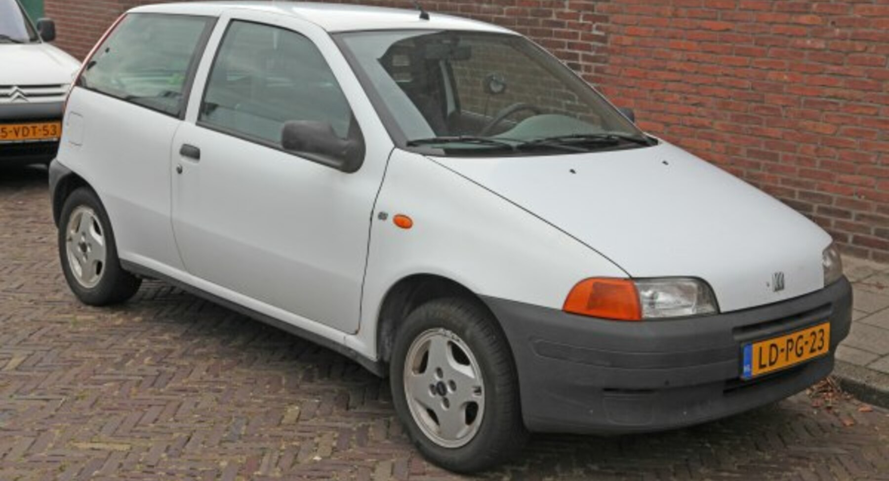 Fiat Punto I (176) 60 1.2 (58 Hp) 1993, 1994, 1995 