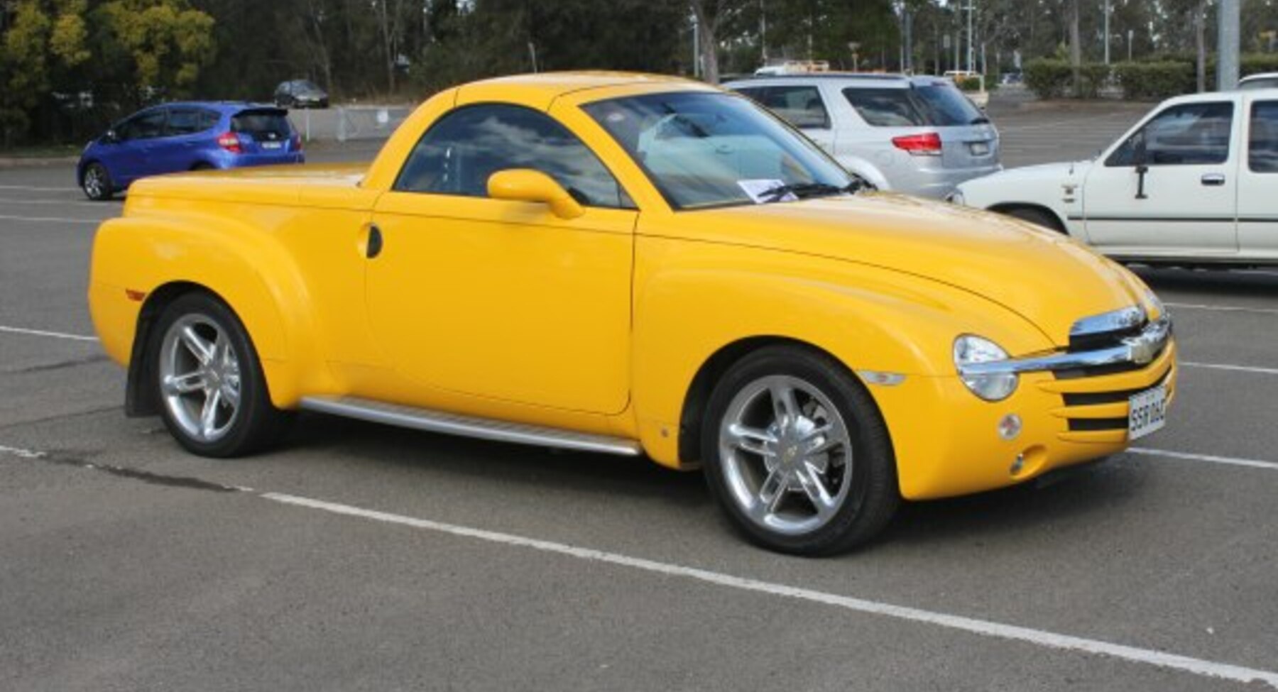 Chevrolet SSR 6.0 i V8 (390 Hp) Automatic 2004, 2005, 2006 