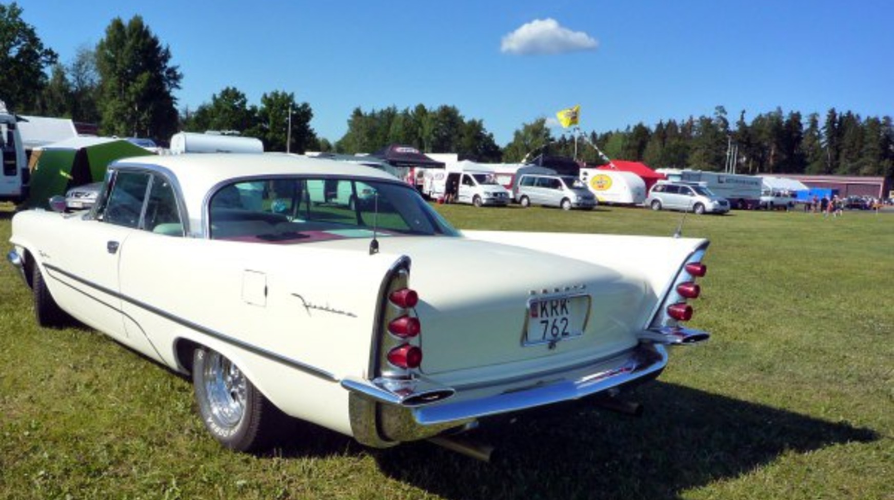 DeSoto Firedome III Two-Door Sportsman 5.6 V8 (270 Hp) 1956, 1957 