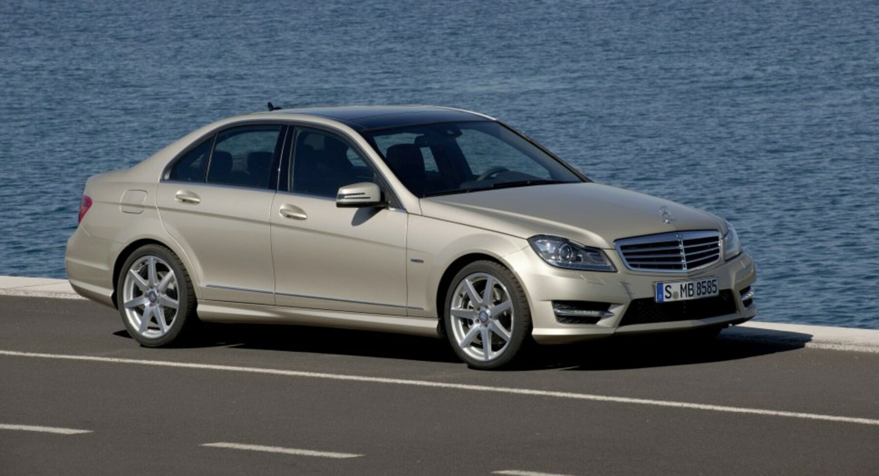 Mercedes-Benz C-class (W204, facelift 2011) C 180 BlueEFFICIENCY (156 Hp) 7G-TRONIC PLUS 2011, 2012