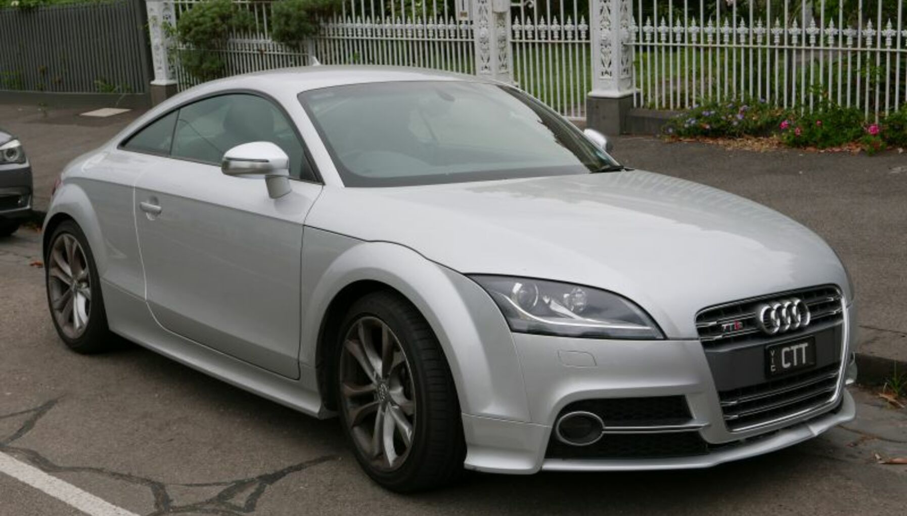 Audi TTS Coupe (8J, facelift 2010) 2.0 TFSI (272 Hp) quattro S Tronic 2010, 2011, 2012, 2013, 2014 