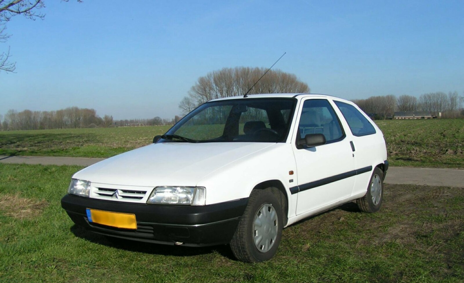 Citroen ZX (N2, Phase II) 3-door 1.6 i (88 Hp) 1994, 1995, 1996, 1997