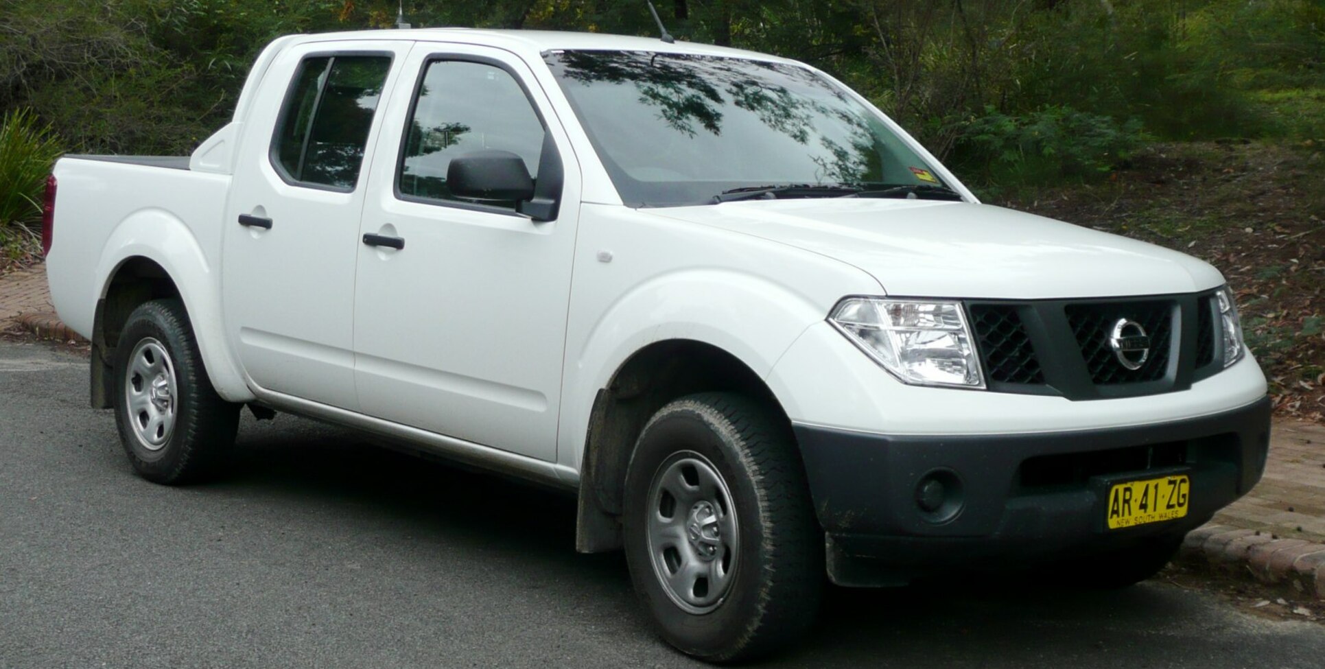 Nissan Navara III (D40) 2.5 dCi Double Cab (174 Hp) 4WD Automatic 2005, 2006, 2007 