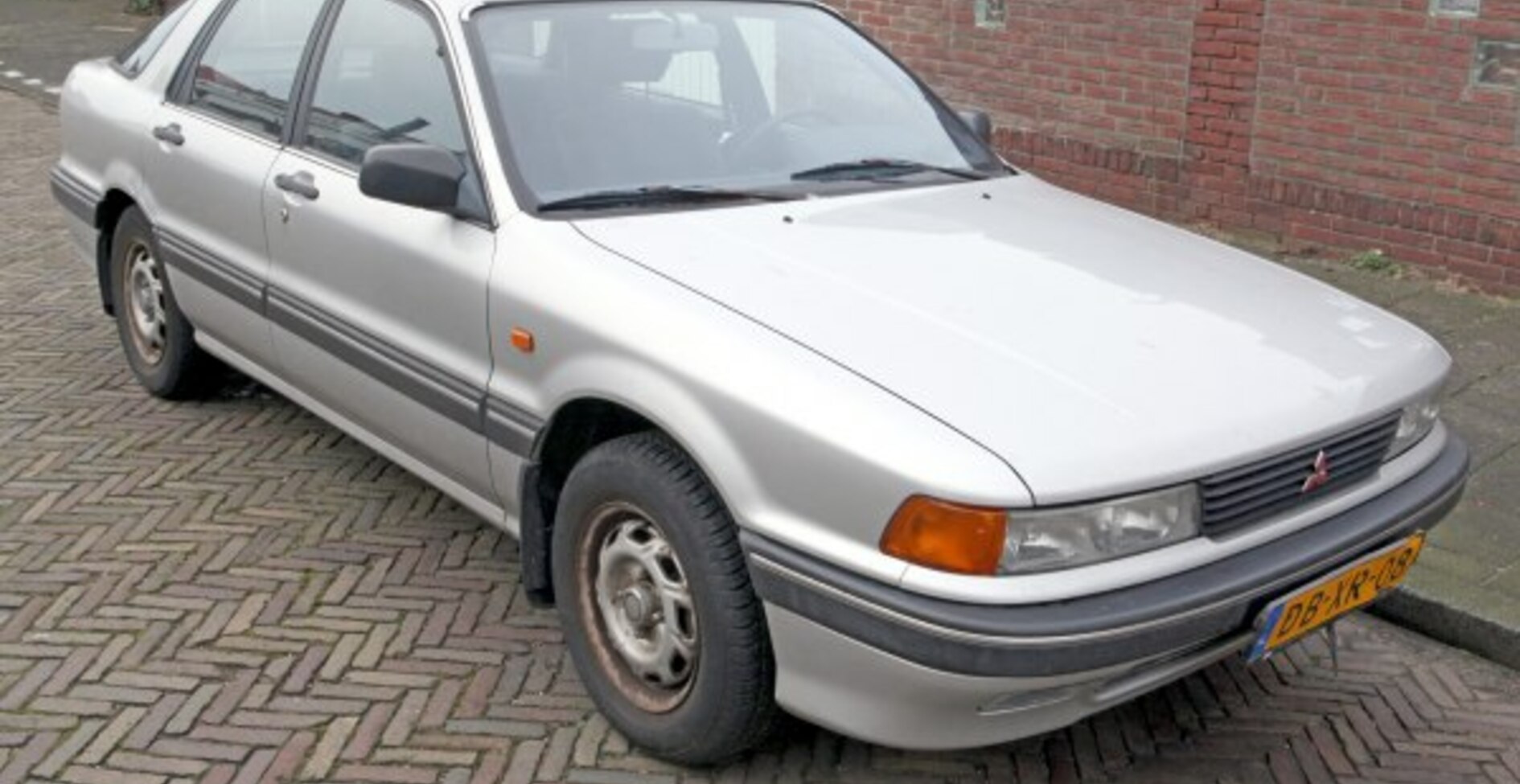 Mitsubishi Galant VI Hatchback 2.0 (E33A) (109 Hp) 1987, 1988, 1989, 1990, 1991, 1992 