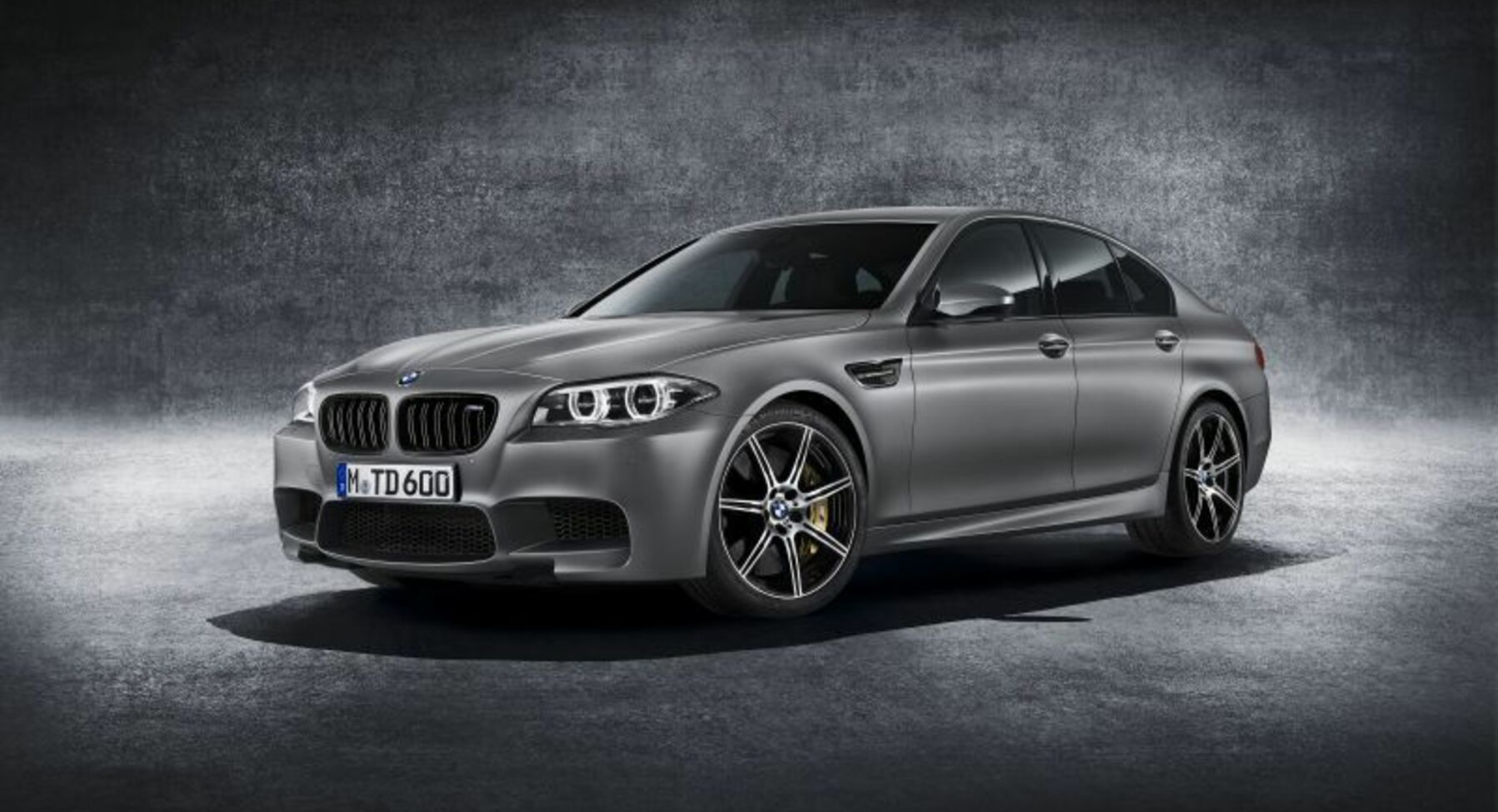 BMW M5 (F10M LCI, facelift 2014) 30 Jahre 4.4 V8 (600 Hp) DCT 2014, 2015, 2016 