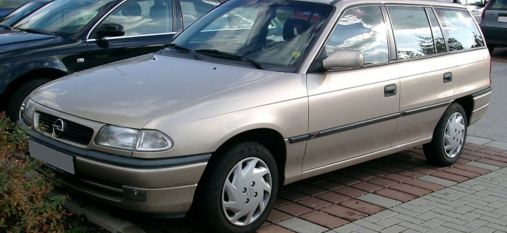 Opel Astra F Caravan (facelift 1994) 1.8i Ecotec 16V (116 Hp) Automatic 1996, 1997, 1998 