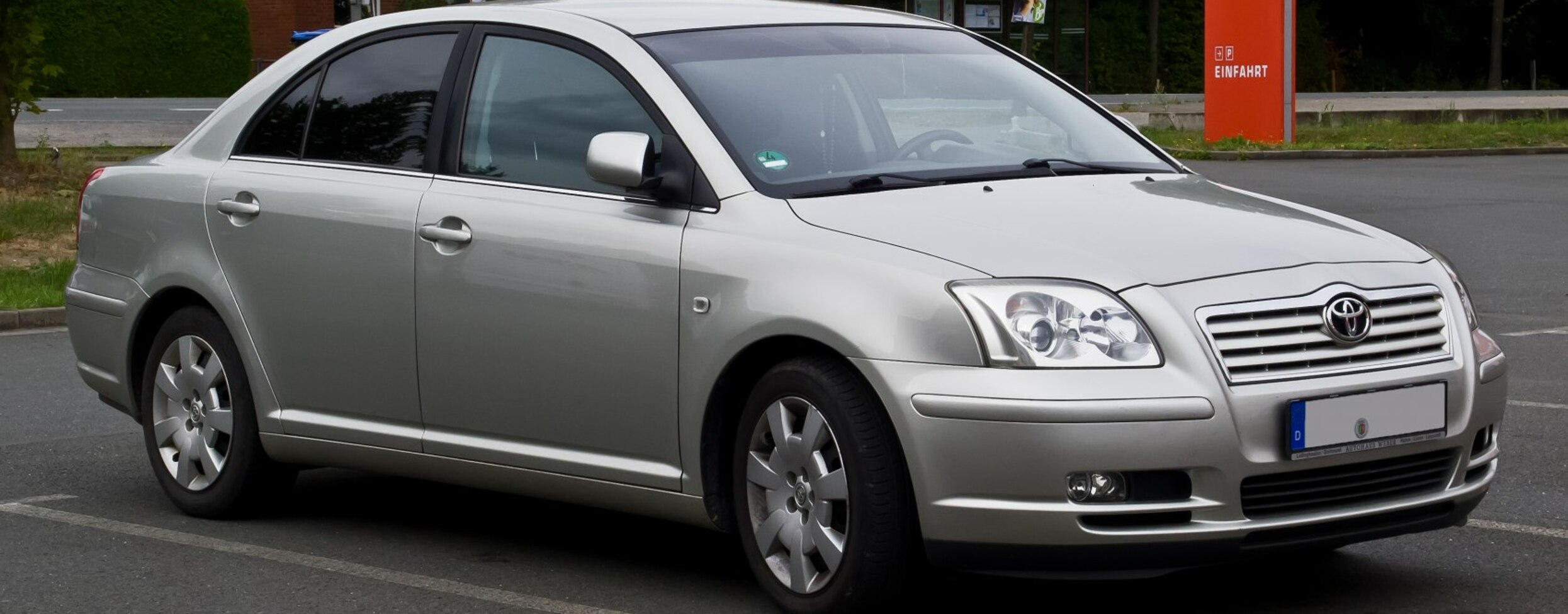 Toyota Avensis II 2.0 VTT-i (147 Hp) MT 2003, 2004, 2005, 2006, 2007, 2008, 2009 