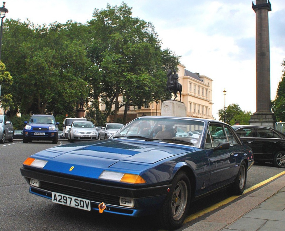 Ferrari 400 I 4.8 V12 (310 Hp) Automatic 1979, 1980, 1981, 1982, 1983, 1984, 1985 