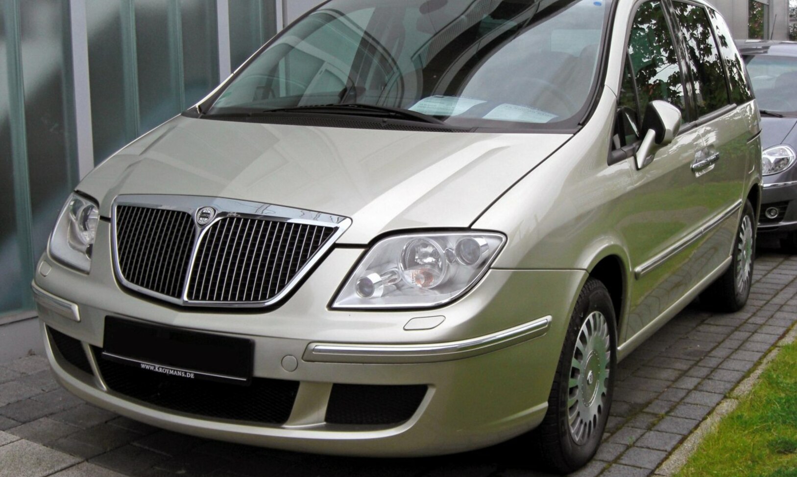 Lancia Phedra 2.0 16V (136 Hp) Automatic 2002, 2003, 2004, 2005, 2006, 2007, 2008 