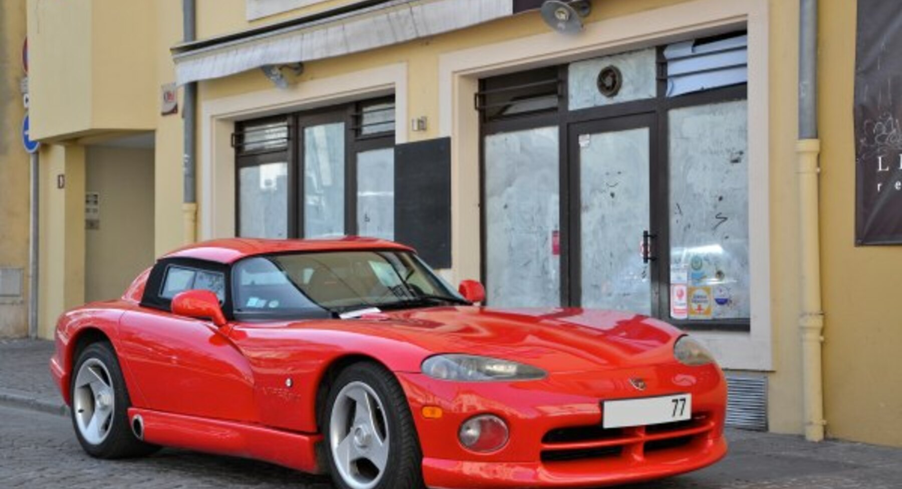 Dodge Viper SR I 8.0 V10 (406 Hp) 1991, 1992, 1993, 1994, 1995 