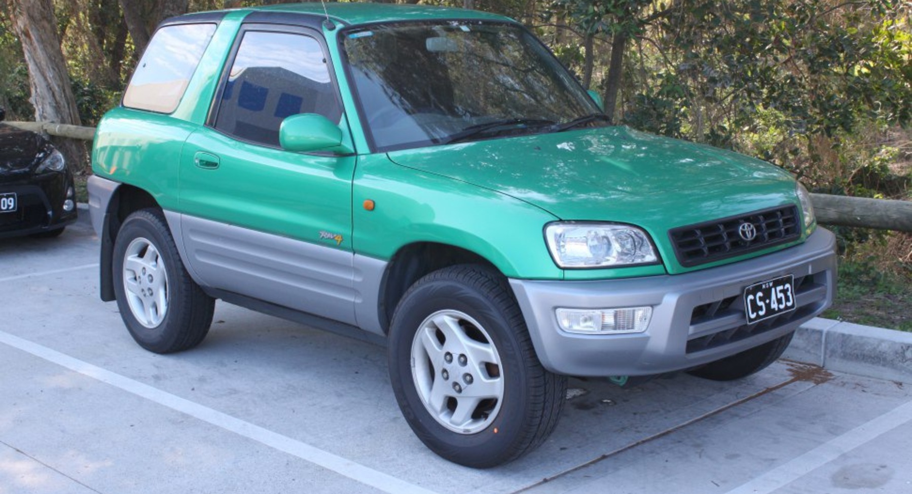 Toyota RAV4 I (XA10, facelift 1997) 3-door 2.0i 16V (126 Hp) 4WD Automatic 1997, 1998, 1999, 2000 