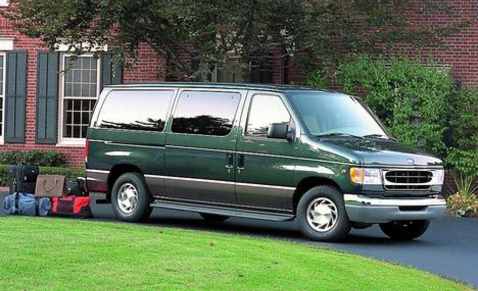 Ford Econoline (E) 4.6 i V8 XL (218 Hp) 1992, 1993, 1994, 1995, 1996, 1997, 1998, 1999, 2000, 2001, 2002, 2003 