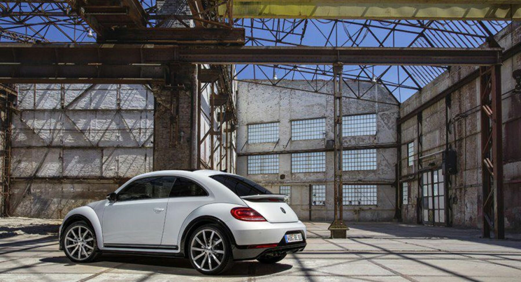 Volkswagen Beetle (A5, facelift 2016) 2.0 TSI (220 Hp) DSG 2016, 2017, 2018 