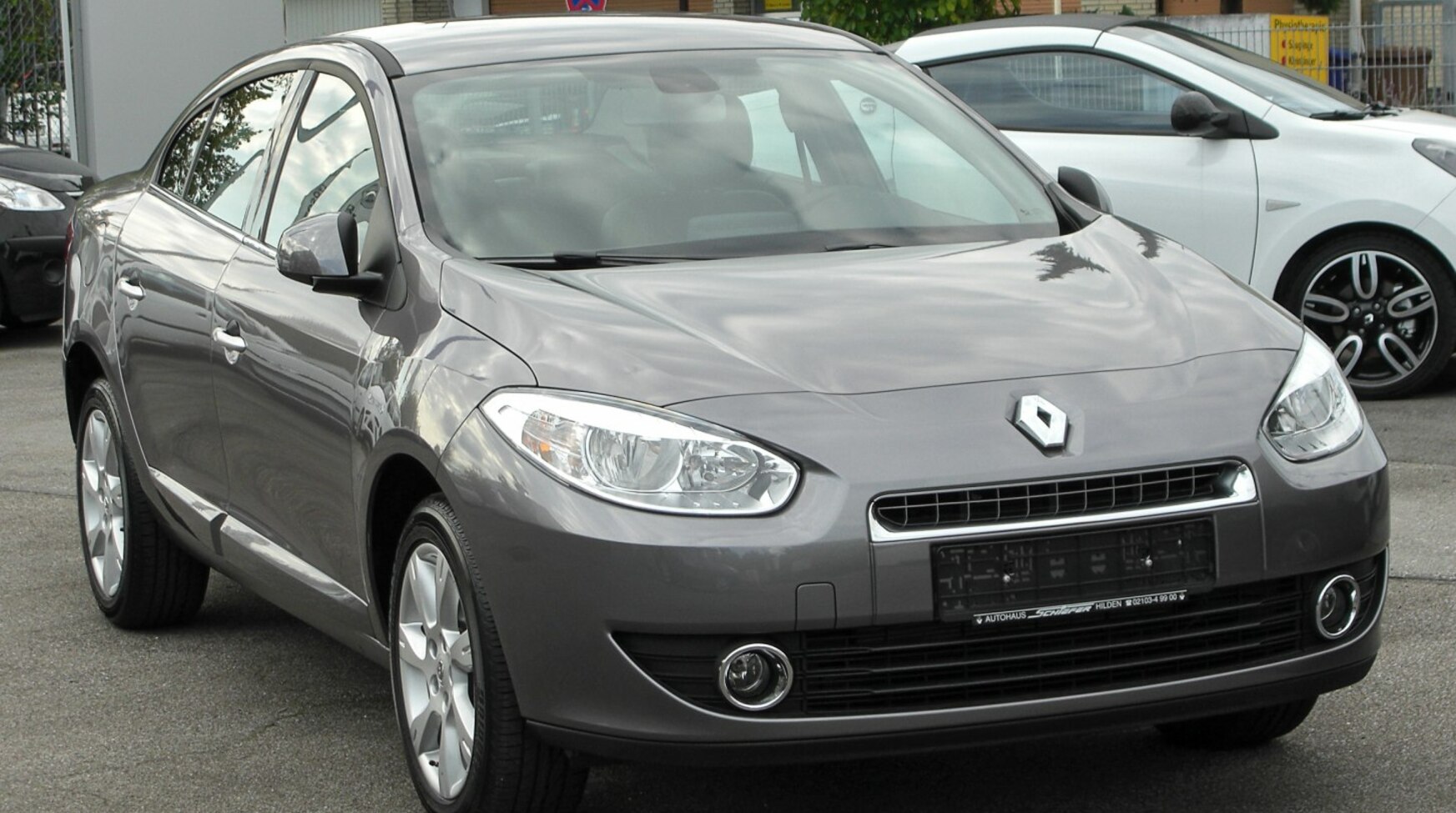 Renault Fluence 1.6 16V (110 Hp) 2009, 2010, 2011, 2012 