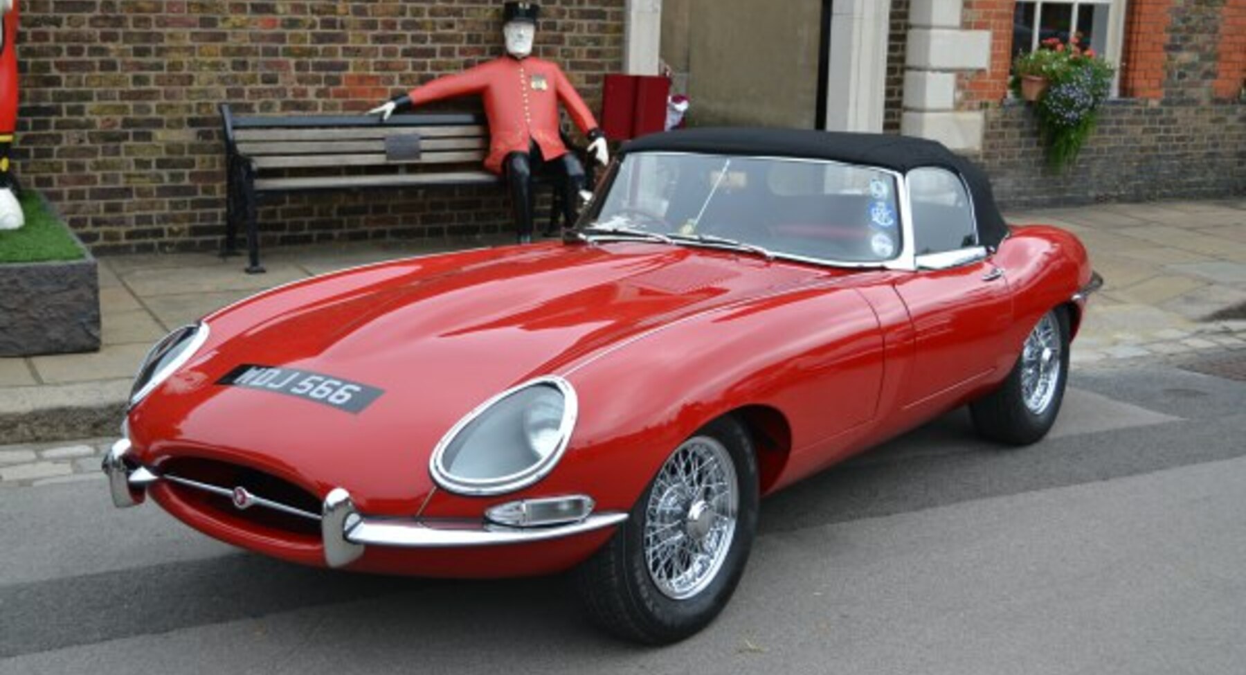 Jaguar E-type Convertible 4.2 (Series3) (173 Hp) 1971, 1972, 1973, 1974, 1975 