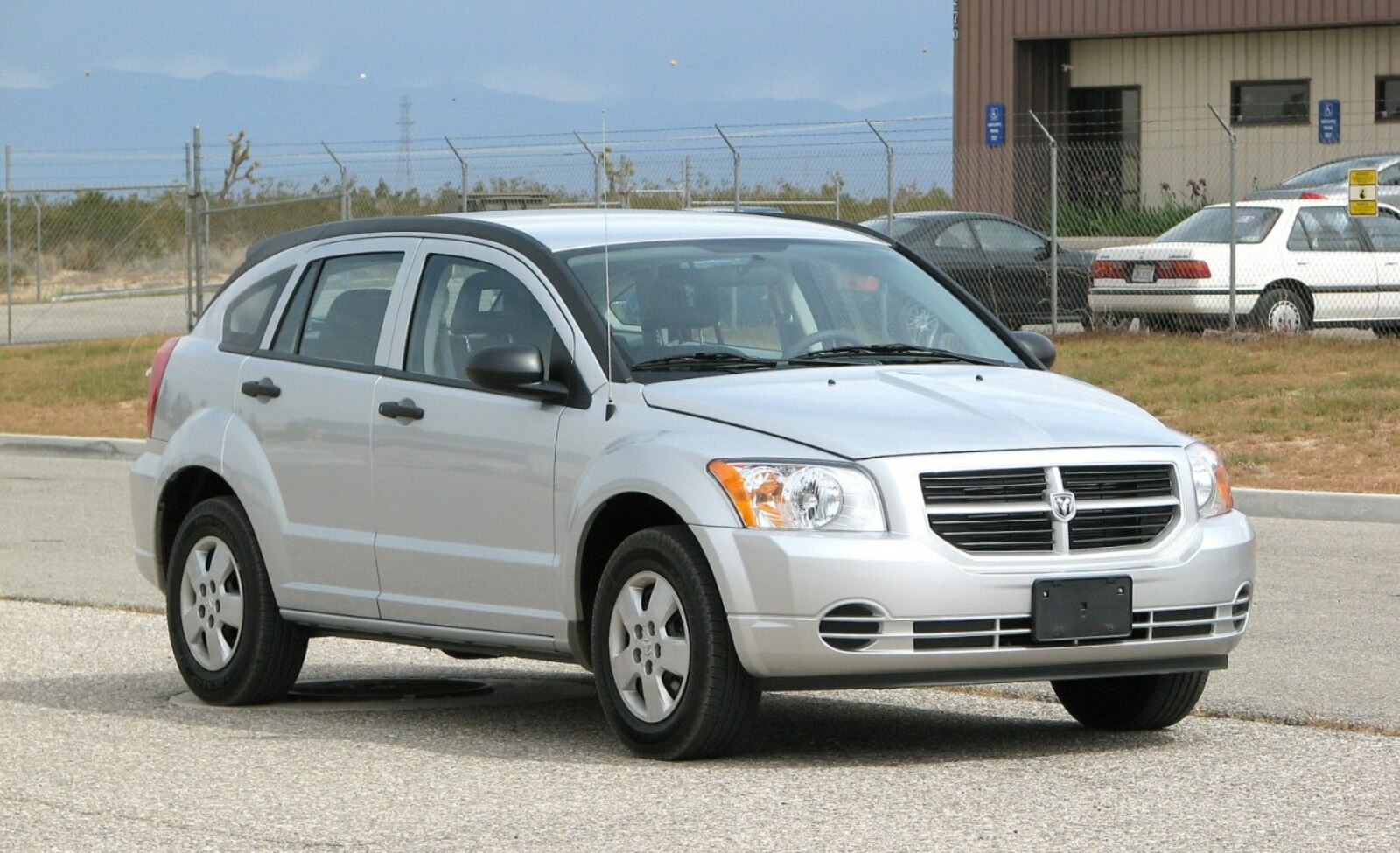 Dodge Caliber 2.4 i 16V (174 Hp) 2006, 2007 