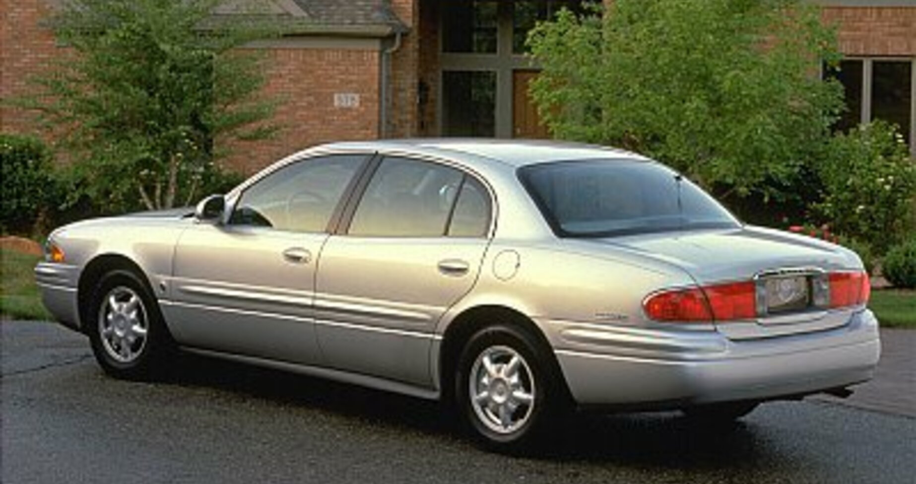 Buick LE Sabre VIII 3.8 i V6 (208 Hp) 1999, 2000, 2001, 2002, 2003, 2004, 2005 