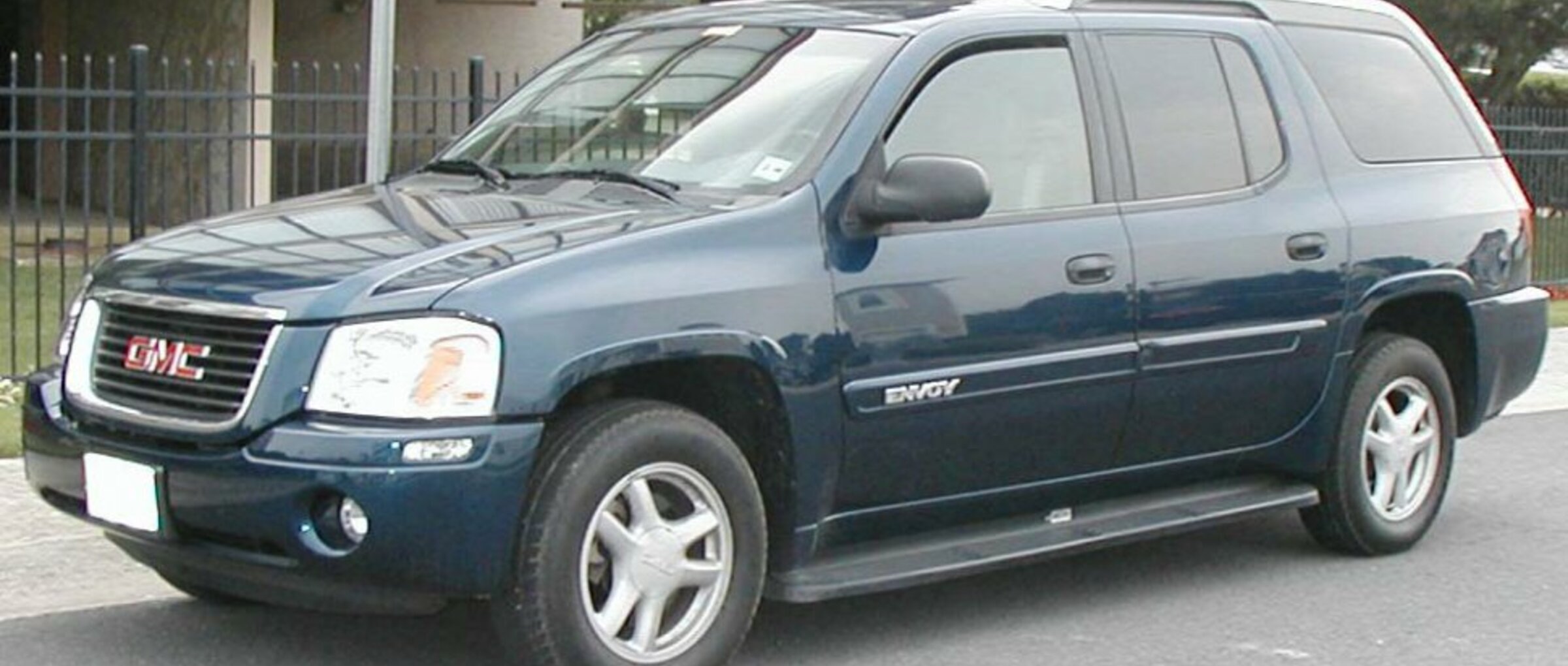 GMC Envoy II XUV (GMT360) 4.2i 24V (275 Hp) 4x4 Automatic 2004, 2005 