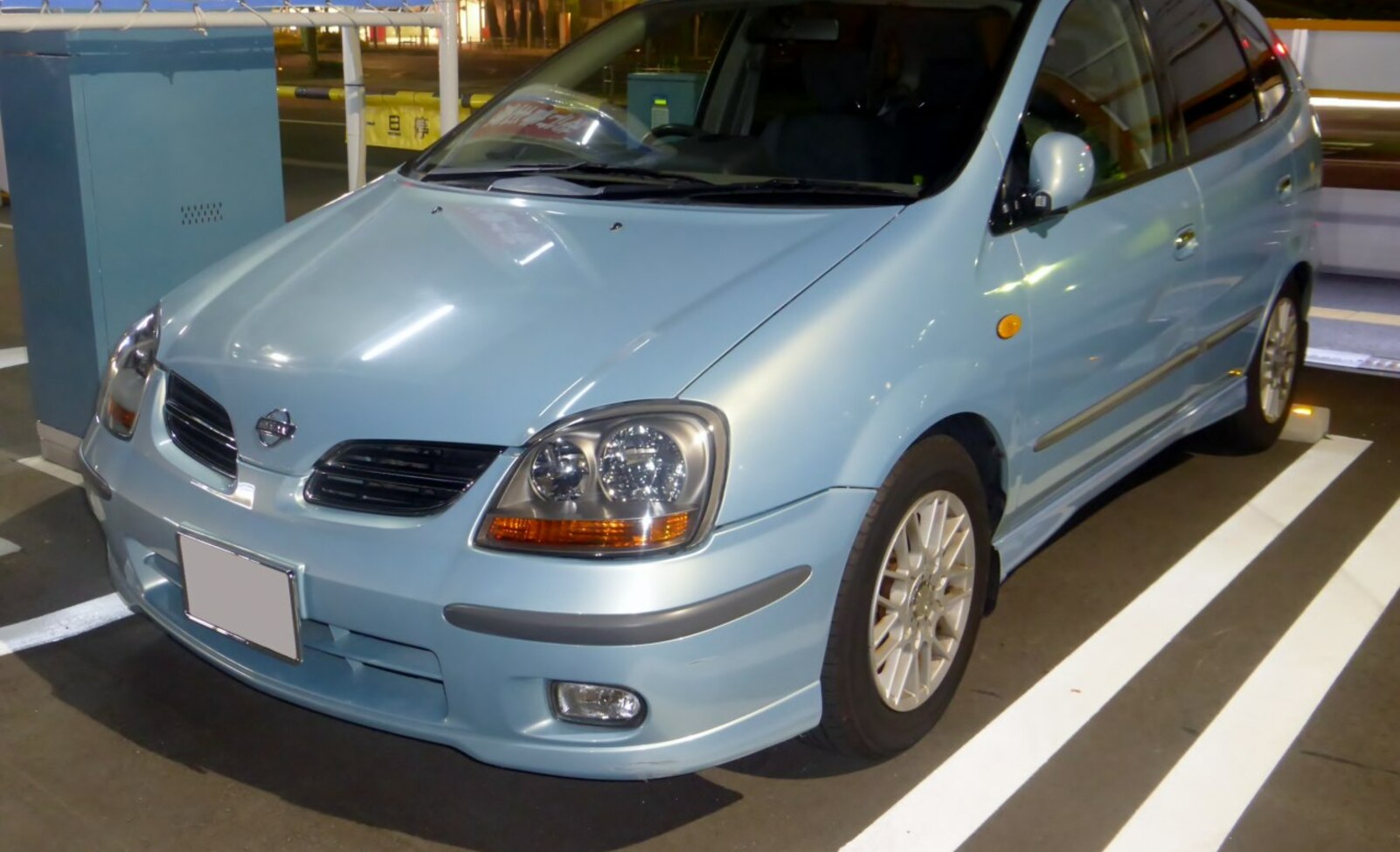 Nissan Tino (V10) 1.5 i 16V (105 Hp) 1999, 2000, 2001, 2002 