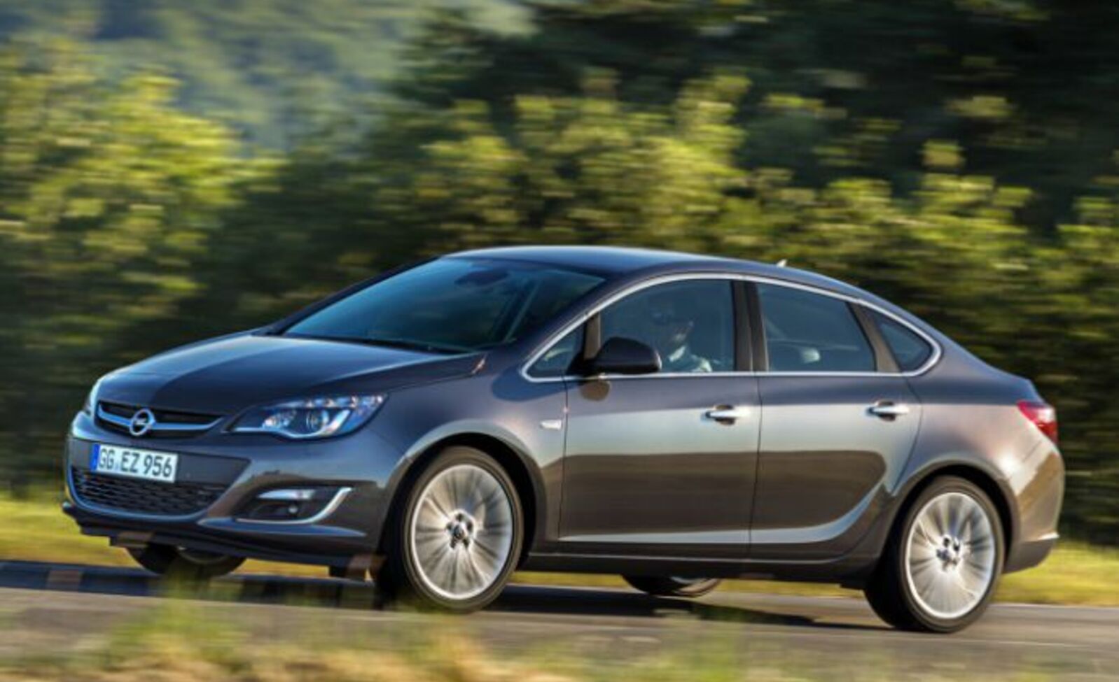 Opel Astra J Sedan 1.4 (100 Hp) 2012, 2013 