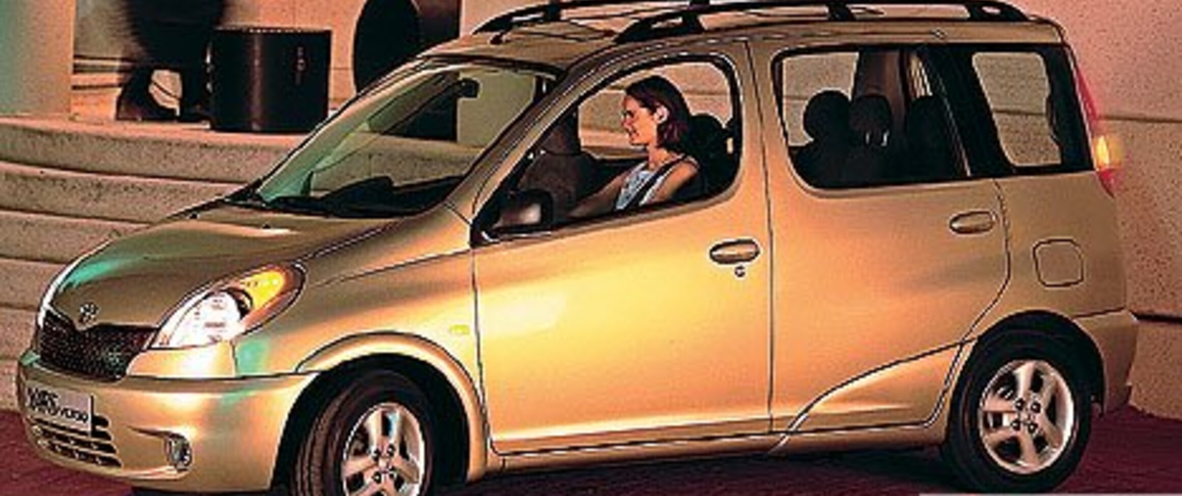 Toyota Yaris II Verso 1.4 DI (75 Hp) 2001, 2002, 2003, 2004, 2005, 2006 