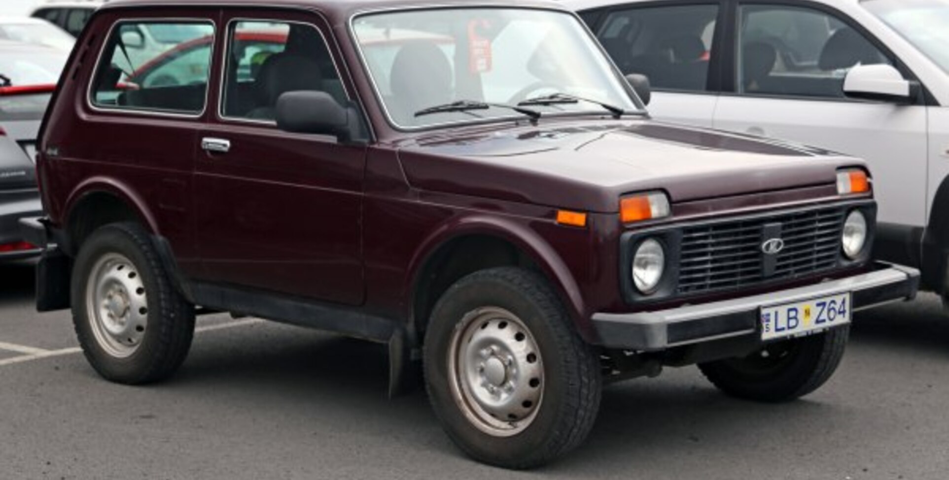 Lada Niva 3-door (facelift 2009) 1.7i (81 Hp) 4x4 2009, 2010, 2011, 2012, 2013, 2014, 2015, 2016 