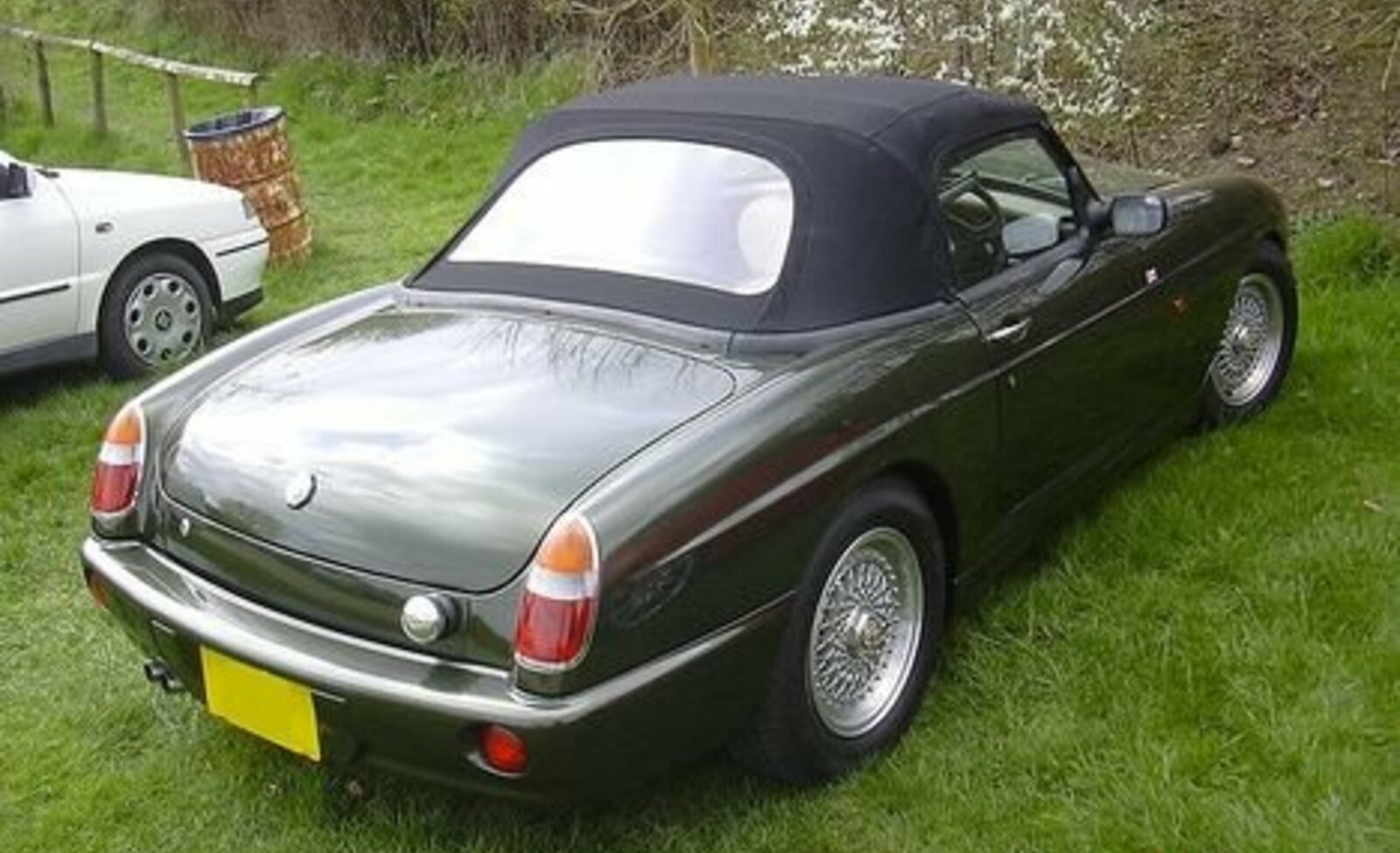 MG MGR V8 3.9 i V8 (190 Hp) 1992, 1993, 1994, 1995 