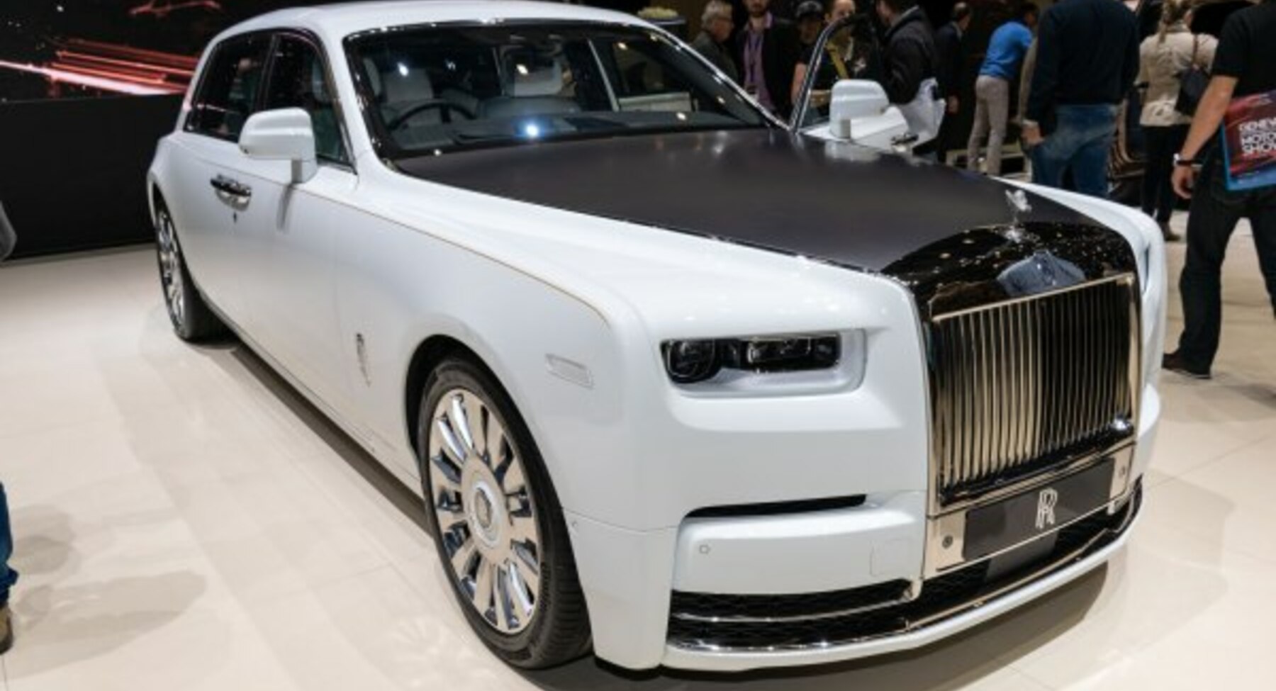 Rolls-Royce Phantom VIII Extended Wheelbase 6.7 V12 (571 Hp) Automatic 2017, 2018, 2019, 2020, 2021 
