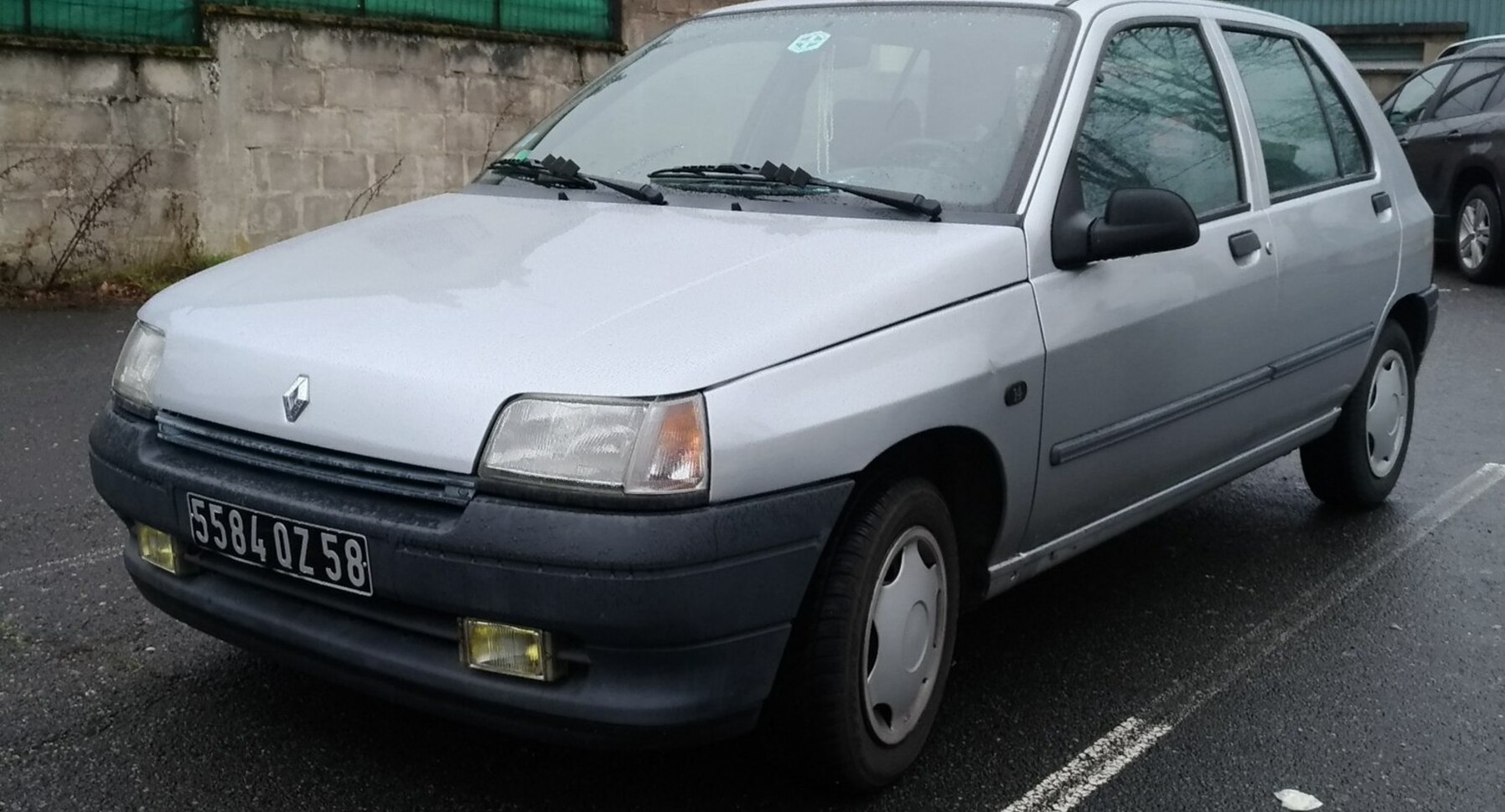 Renault Clio I (Phase I) 1.8 i (110 Hp) 1990, 1991, 1992, 1993, 1994, 1995