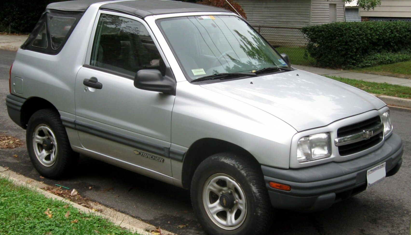 Chevrolet Tracker Convertibe II 2.0 i 16V 4WD (129 Hp) 1998, 1999, 2000, 2001, 2002, 2003, 2004 