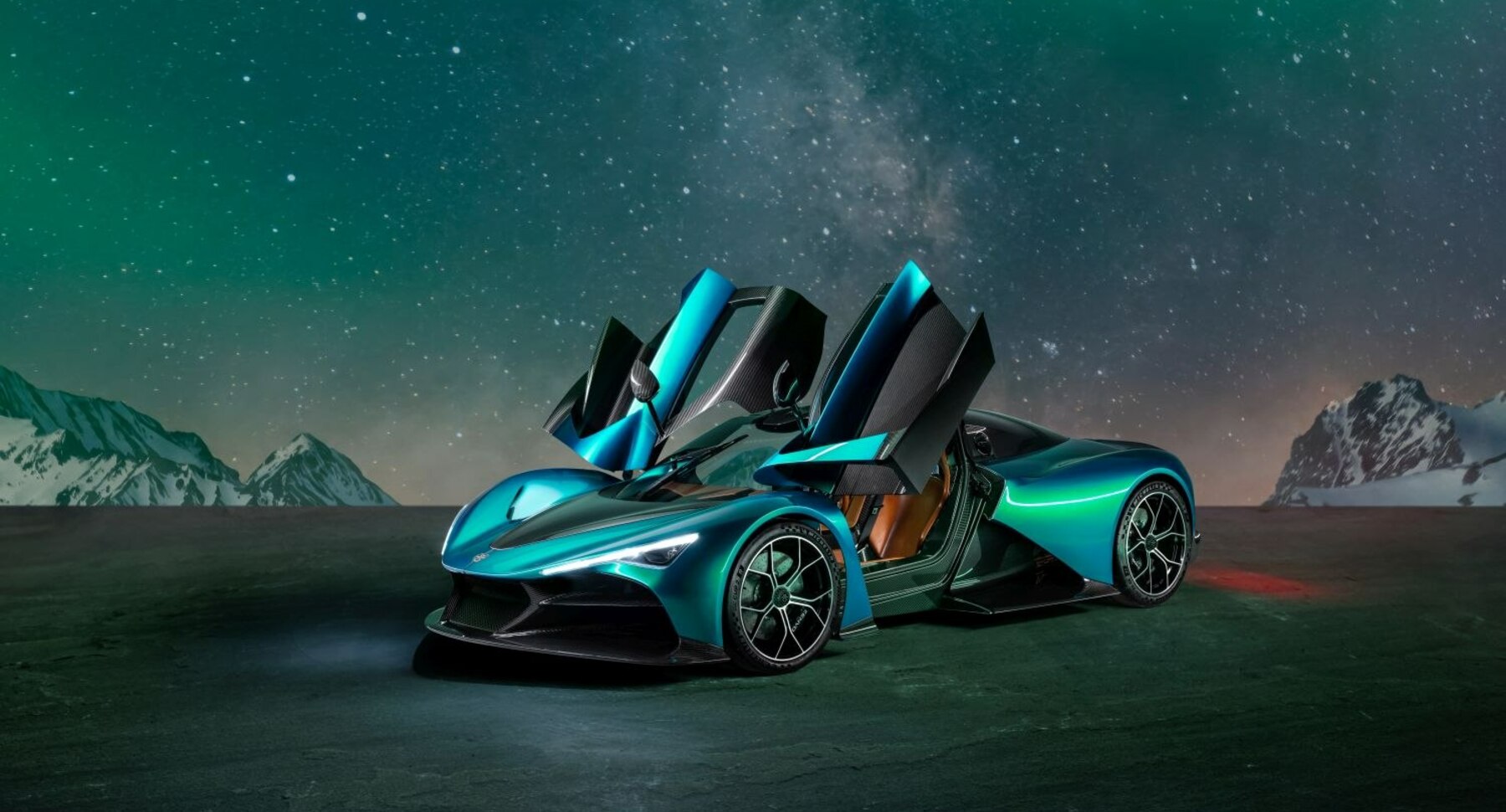 Zenvo Aurora Tur 6.6 V12 (1850 Hp) Hybrid 4WD Automatic