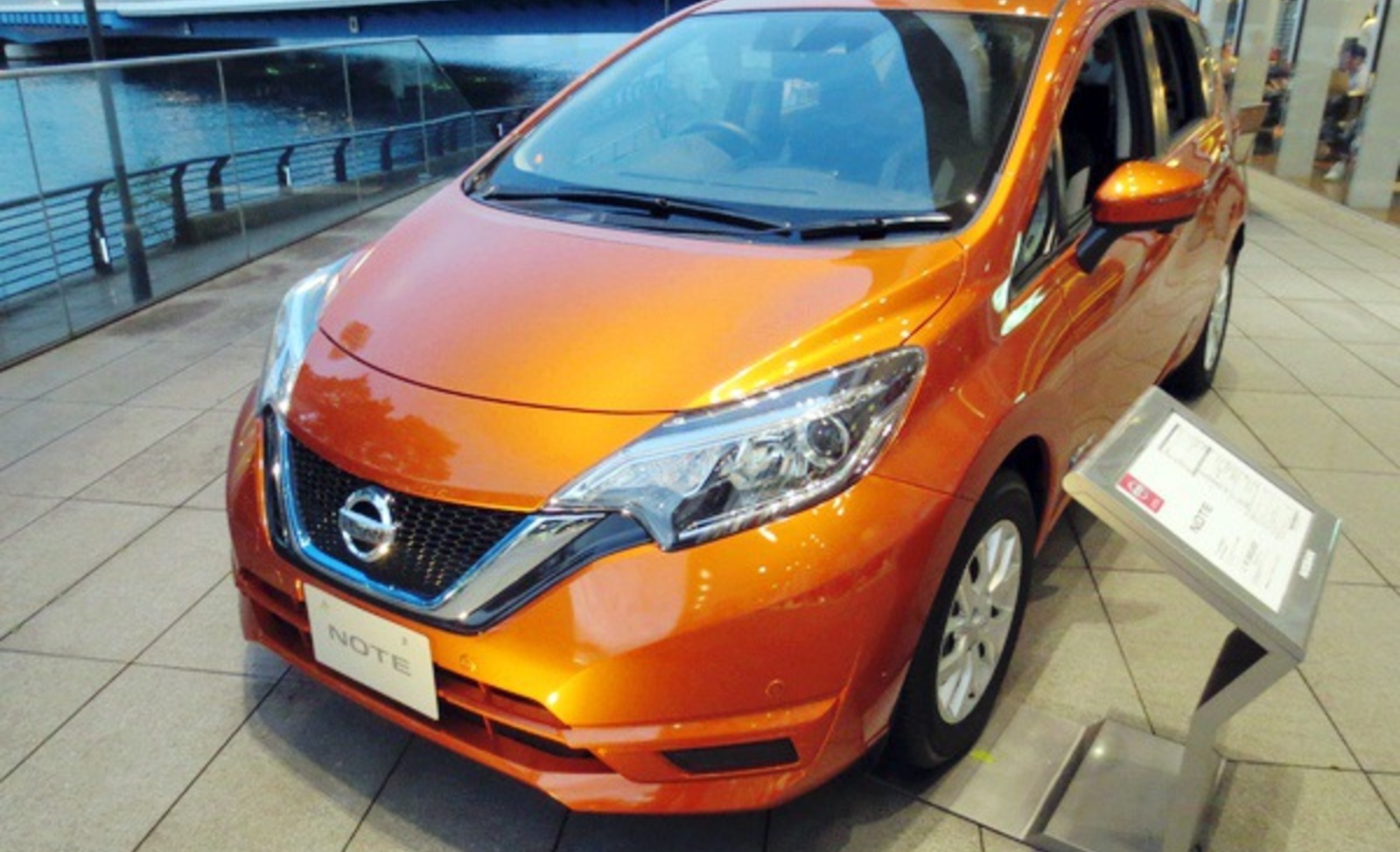 Nissan Note II (facelift 2017) e-POWER 1.2 (109 Hp) Hybrid Automatic 2017, 2018, 2019, 2020, 2021 