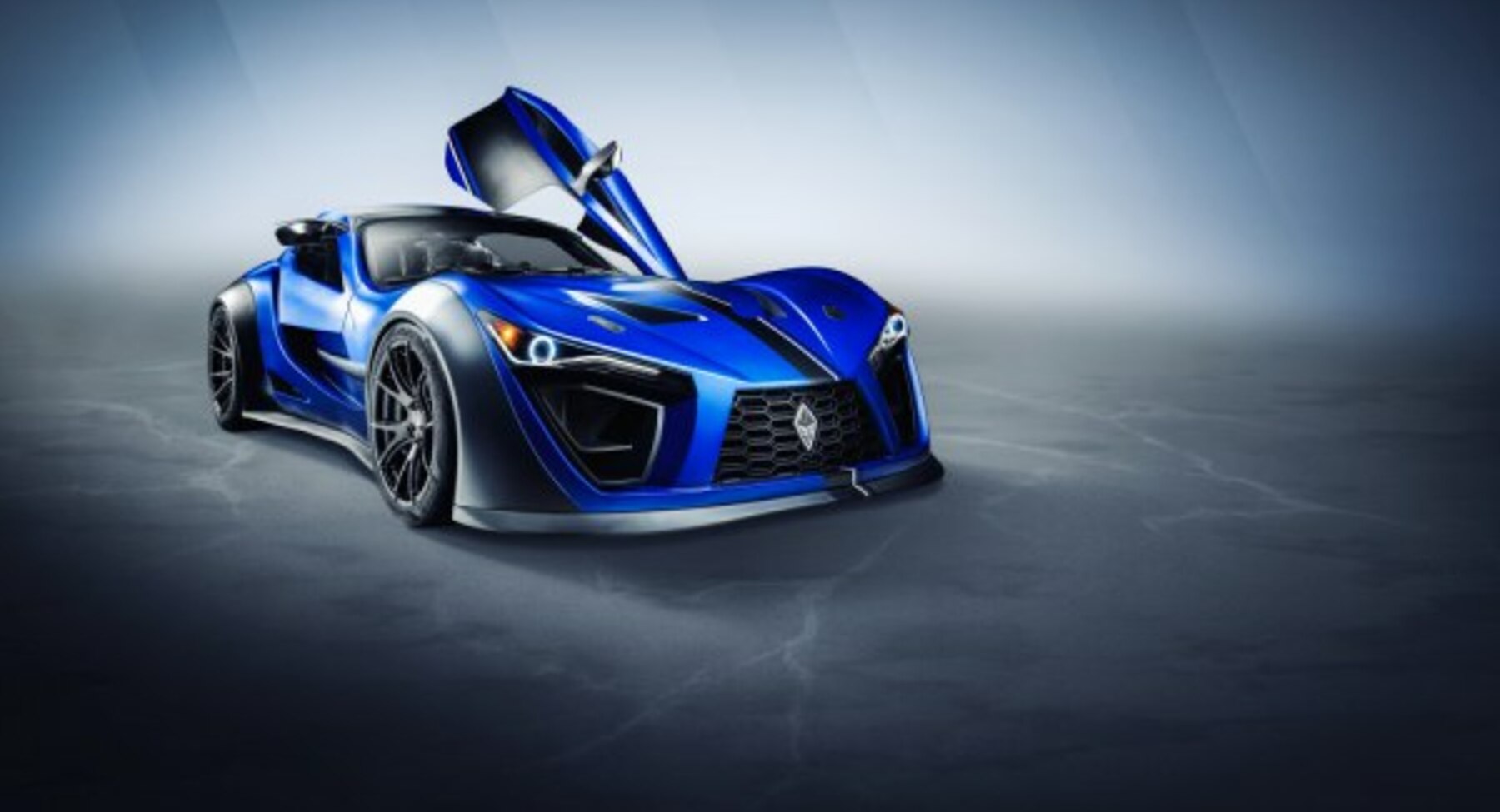 Felino cB7R 7.0 V8 (700 Hp) Automatic 2020, 2021 